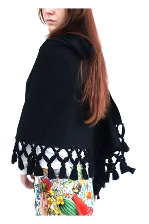 Black wool shawl with tassels Art Tricot | MEZZALUNAFRANGIONACORTANERO